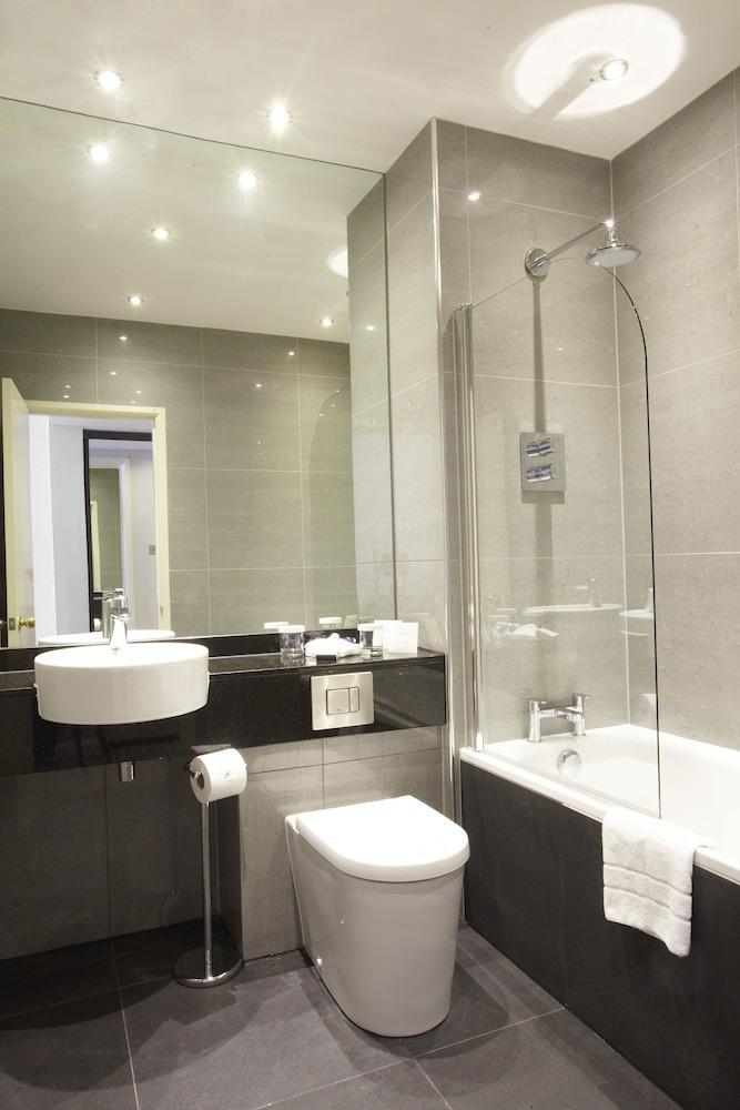 מלון ניופורט The Manor House At Celtic Manor מראה חיצוני תמונה